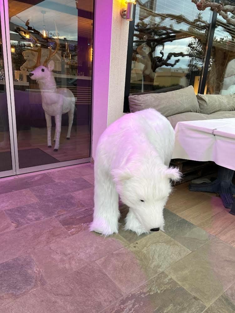 德拉美酒店 乐巴凯尔斯 外观 照片
